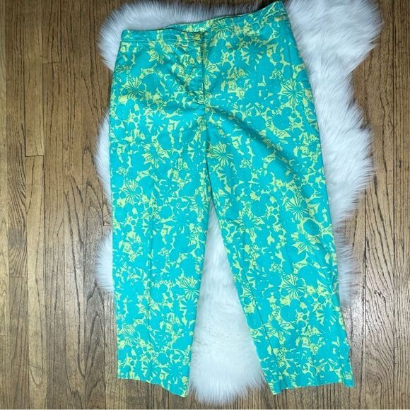 Soft Surroundings Green and Yellow Capris Vibrant Botanical Design - Picture 7 of 10